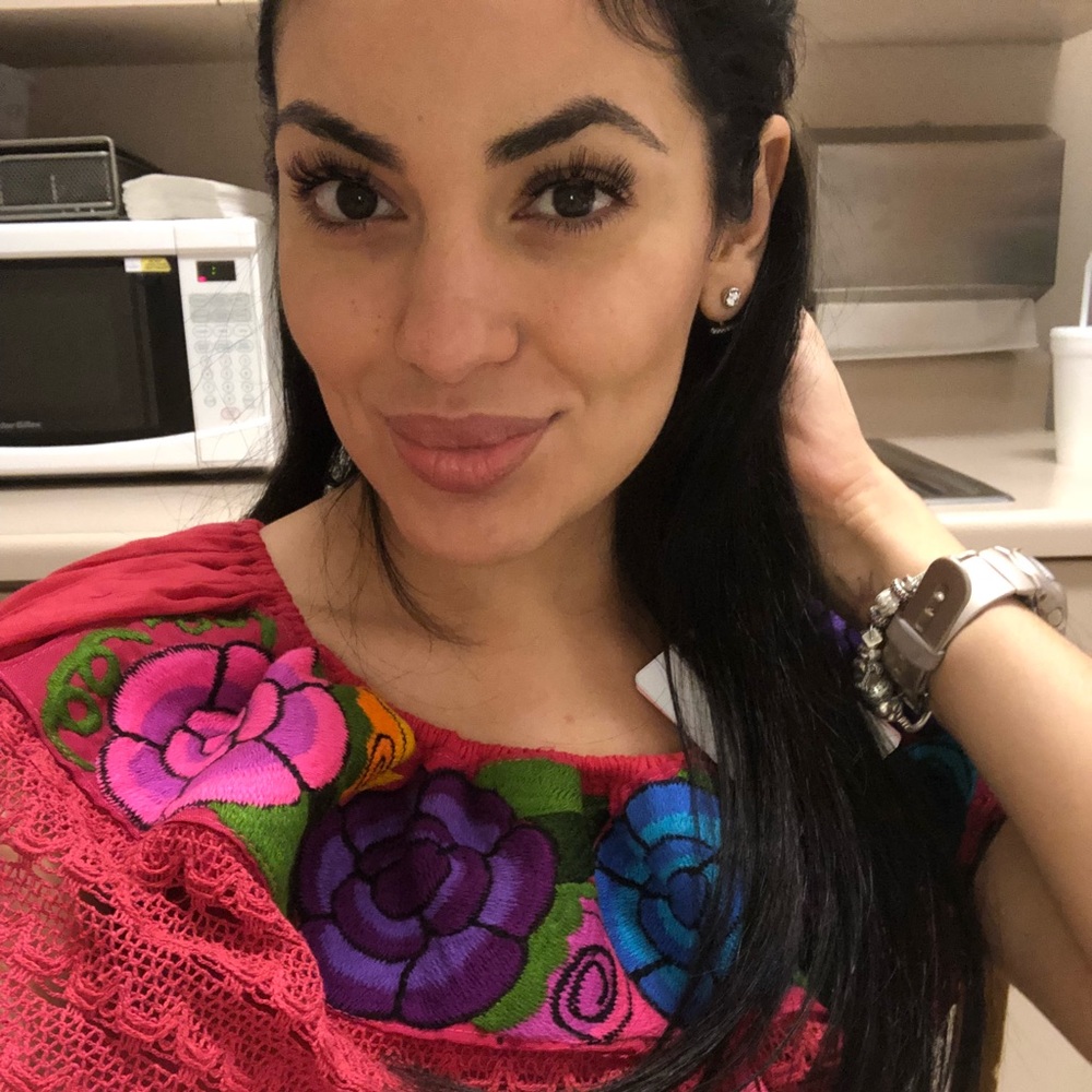 Meet your Posher, Suzette